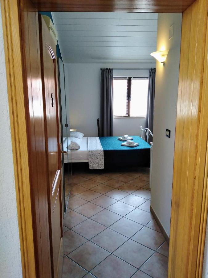 Guesthouse Mila ロヴィニ エクステリア 写真